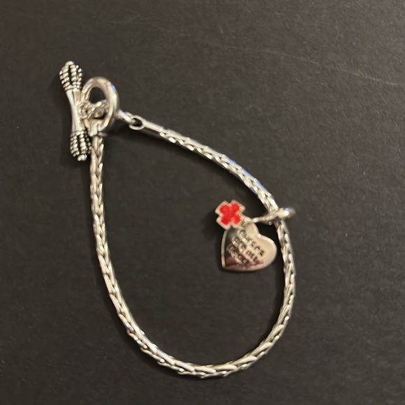 Silver Nurse bracelet with heart. “Nurses are all heart” - Picture 4 of 4